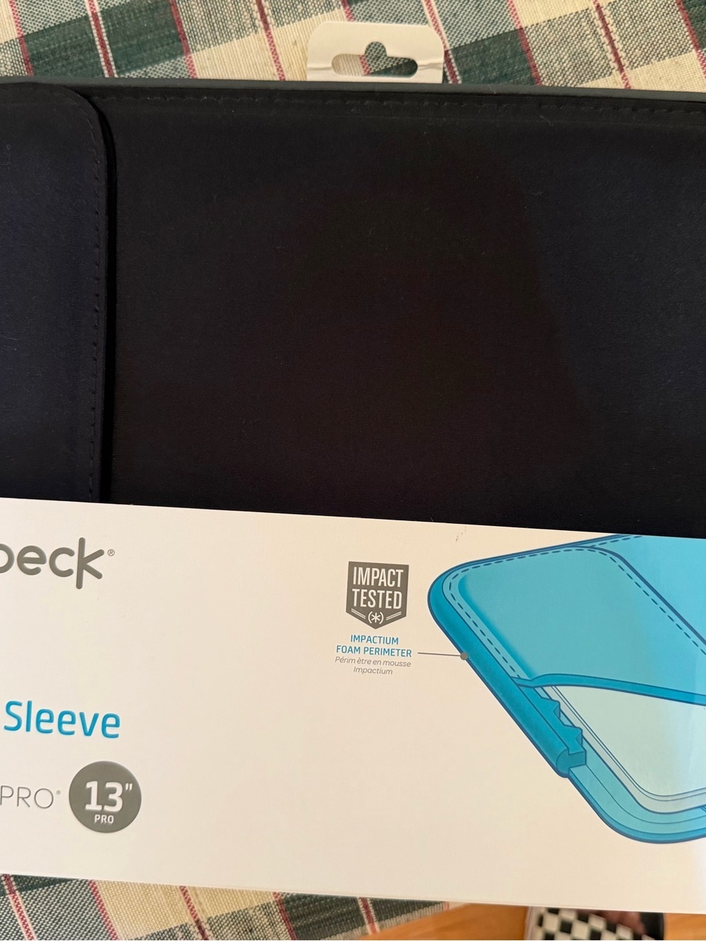 speck 13" Pro Tablet Sleeve in Black